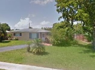 320 NE 23rd St, Boca Raton, FL 33431