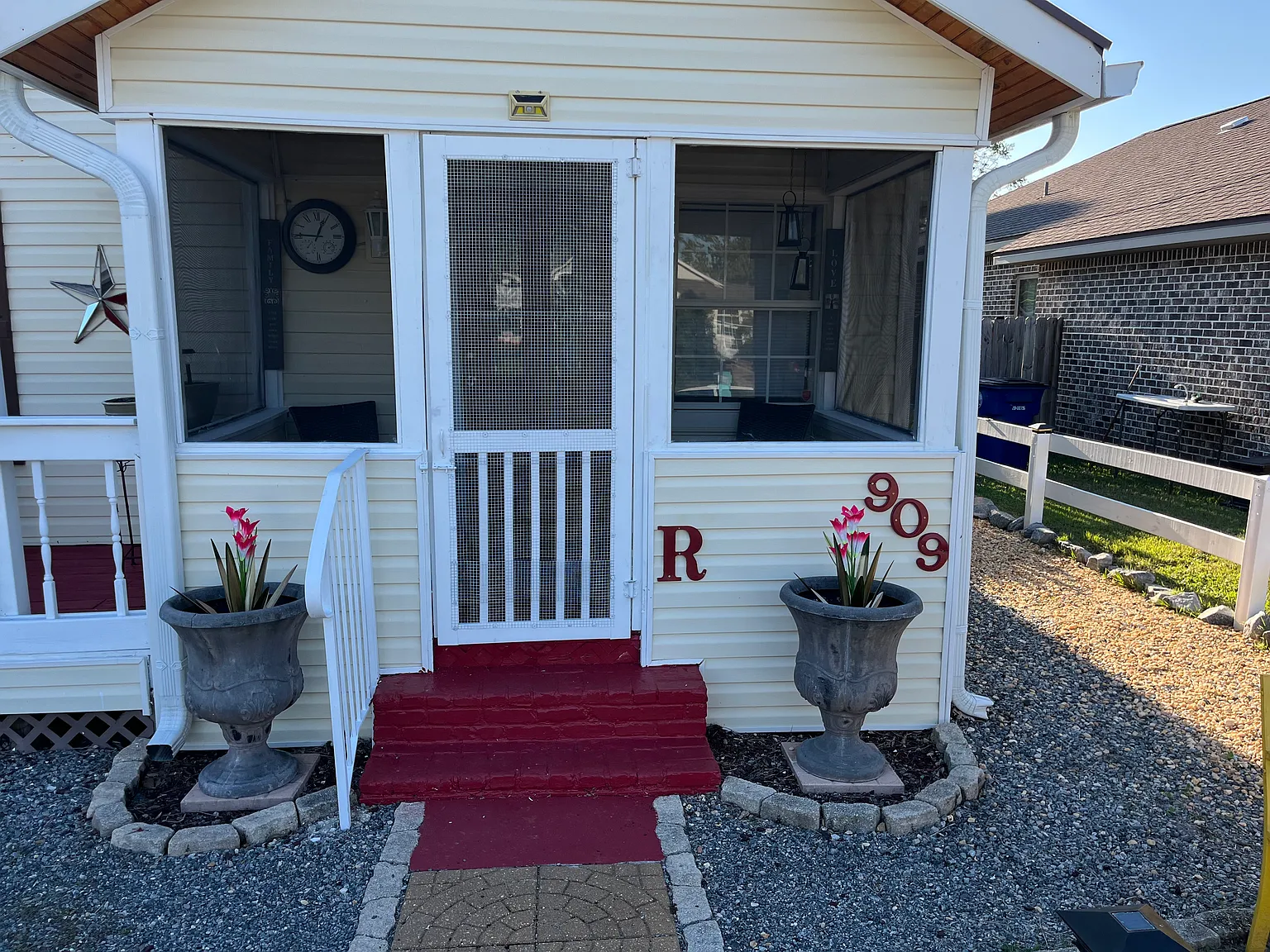 1 bed, 700 sqft, $1,800 — Photo 3