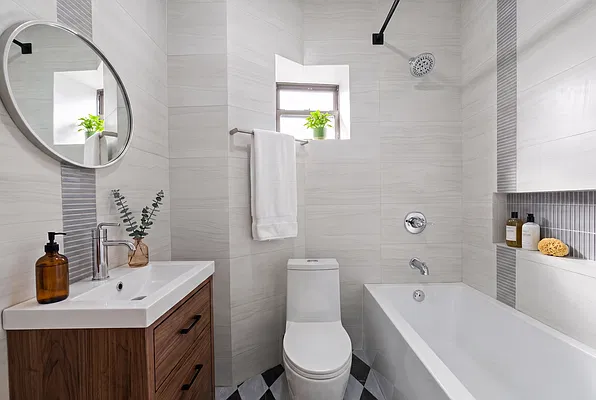 Bathroom, photo 2
