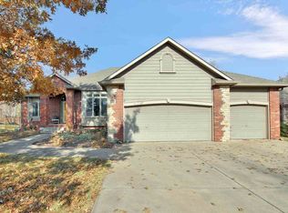 8506 W Shadow Lakes St, Wichita, KS 67205