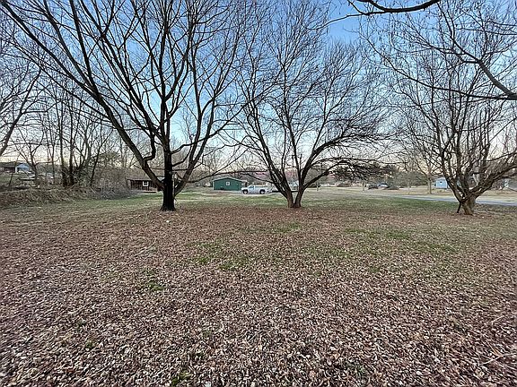 4th image of 318 McNeil Cir
