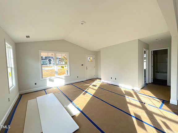 3rd image of 308 E Roseboro St