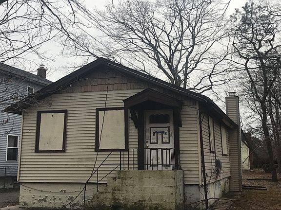 2nd image of 60 Grand Blvd
