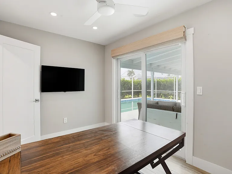 6163 Plumosa Ave — Photo 21