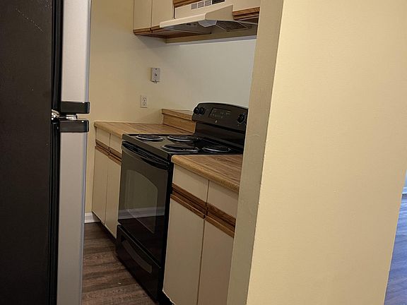 4th image of 1204 Hidden Pl Unit C-1