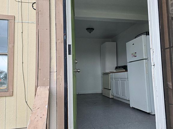 4th image of 909 Louisiana Ave