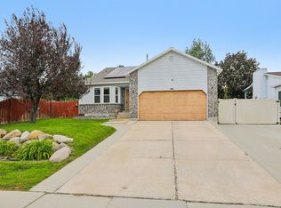 6902 S Clernates Dr, West Jordan, UT 84081