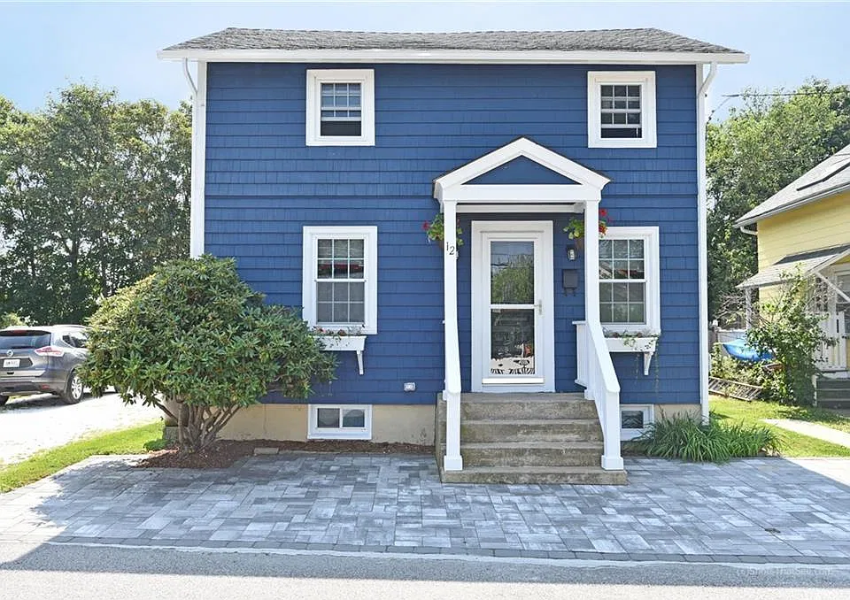 12 Lincoln St
