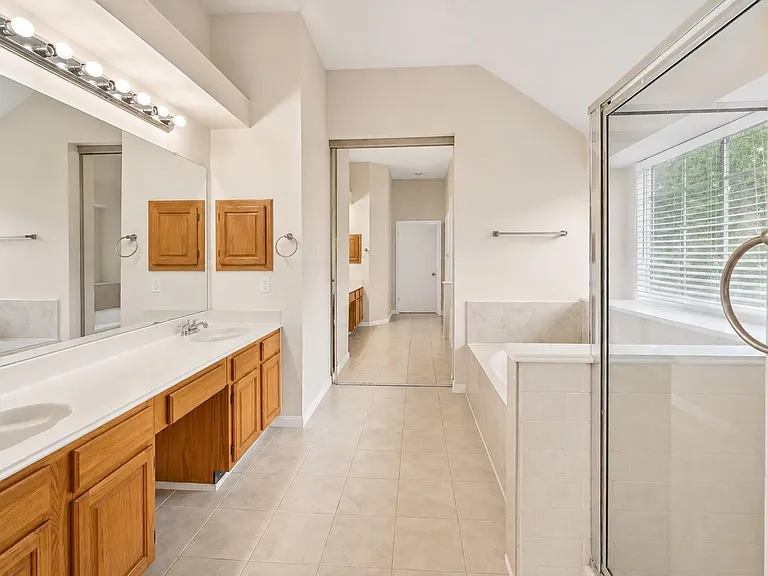 19002 Timber Way Dr — Photo 11