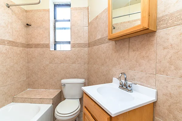 Rented by MySpaceNYC | media 18