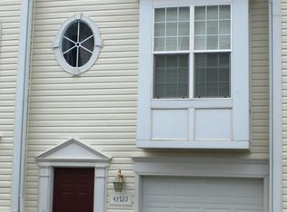 43723 Clear Lake Sq, Ashburn, VA 20147
