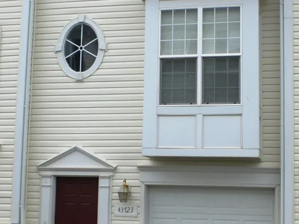 43723 Clear Lake Sq, Ashburn, VA 20147