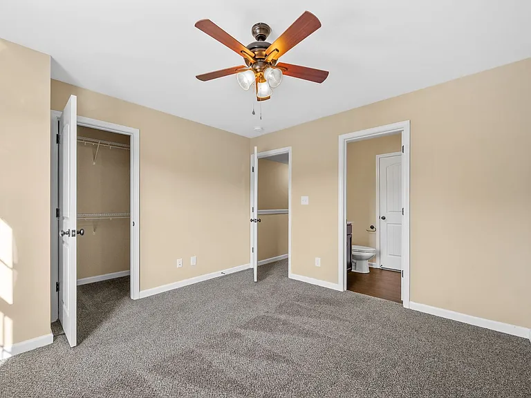 161 Center Pointe Dr — Photo 15