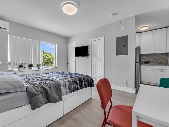 4th image of 6647 SW 59th Pl #208