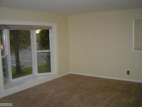 2nd image of 2110 Ontario St