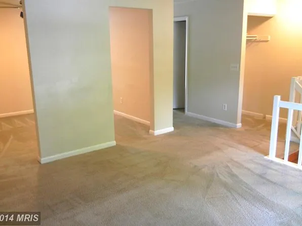 25725 Valley Park Ter #D-4, Damascus, MD 20872