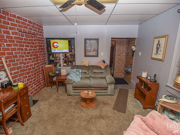 5th image of 1001 W Charles St