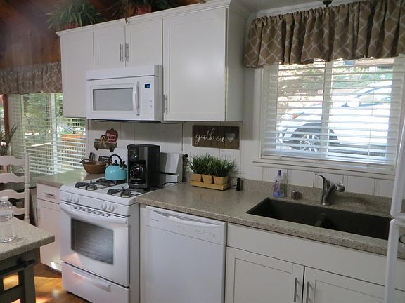 5th image of 25005 Valle Dr