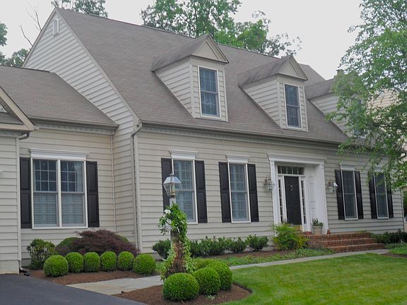 2nd image of 19 Harness Creek View Ct