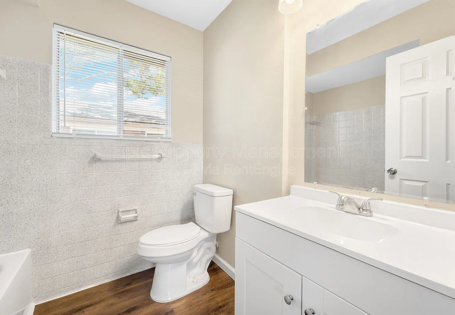1 bed, 1.0 bath, $1,045 — Photo 4