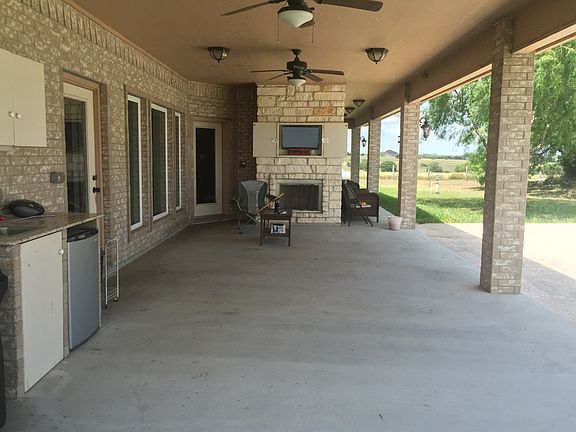 3rd image of 323 Kana Road Indian Hls