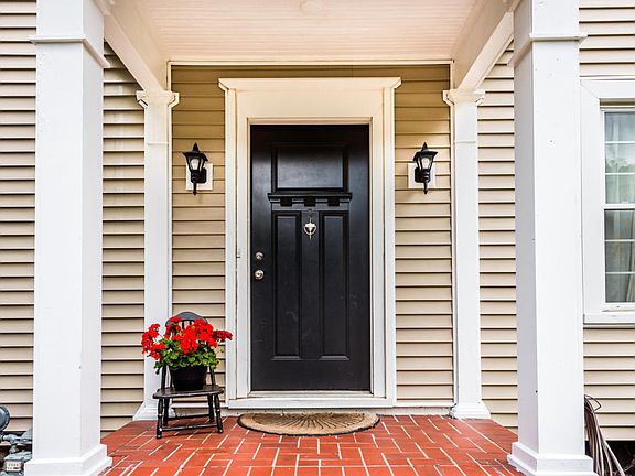2nd image of 233 Orchard Ln