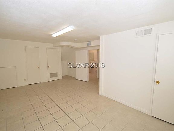 4th image of 404 S Jones Blvd #0