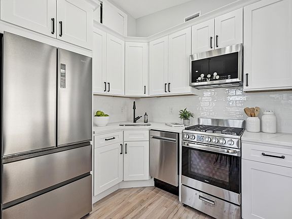 4th image of 47 Washburn St #101