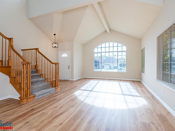3rd image of 3661 Warbler Ave