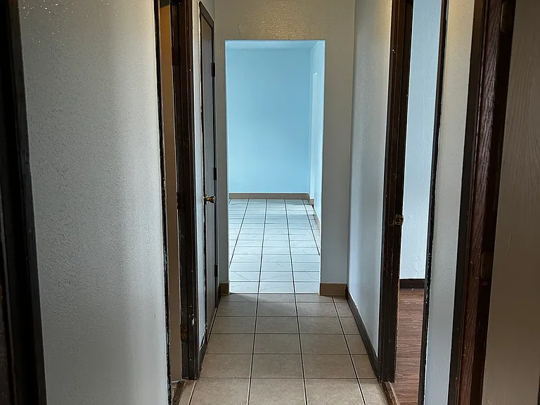 2306 W Howard Ave — Photo 23
