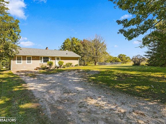 3rd image of 15031 Irish Ridge Rd