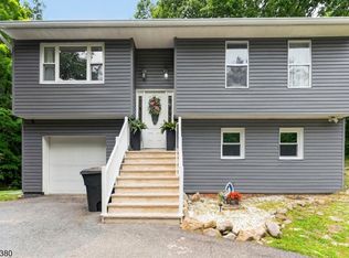 5 Lawrence Dr, Vernon Twp., NJ 07422