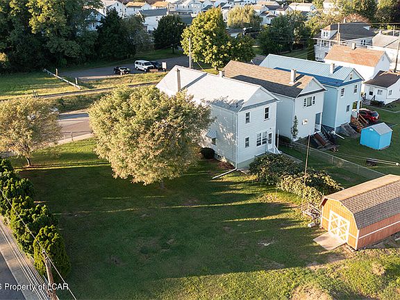 3rd image of 10 Krest St