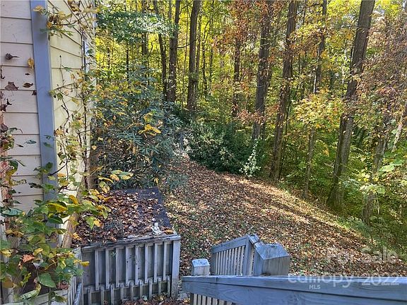 5th image of 235 Camelot Dr #70
