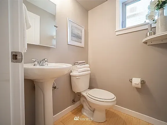 8560 Mary Ave NW #B — Photo 9