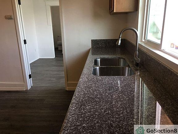 5th image of 4504 1/2 Wesley Ave
