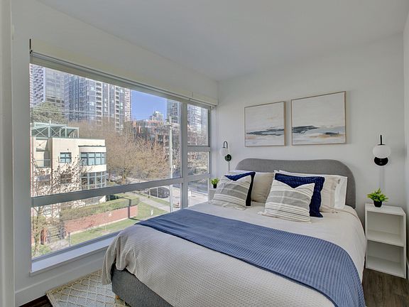 2nd image of 910 Beach Ave #403