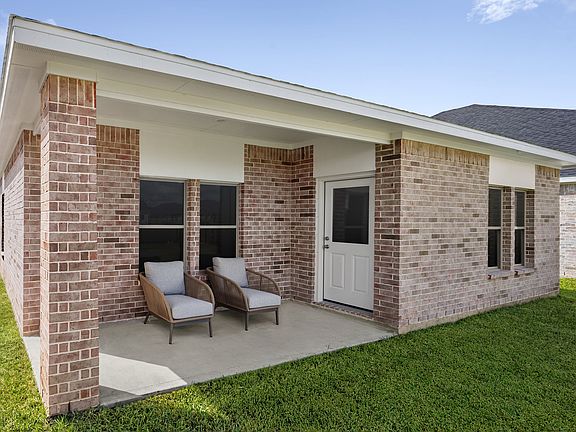 3rd image of 25537 Flora Bella Ln