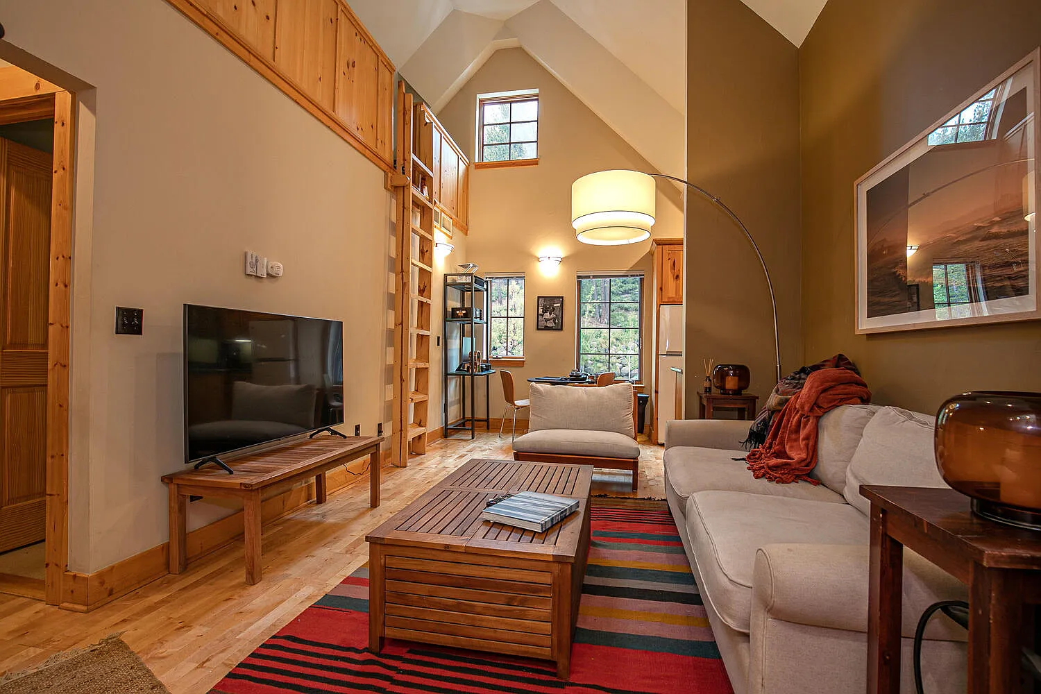 1 bed, 700 sqft, $2,950 — Photo 1