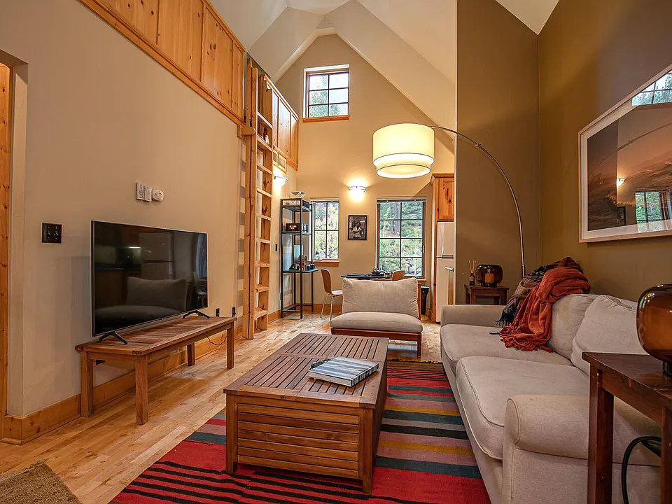 10770 Donner Pass Rd #302
