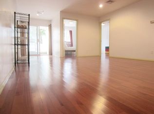 10005 39th Ave, Corona, NY 11368