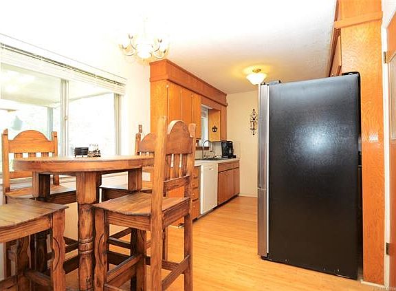 4th image of 1202 S Poplar Pl