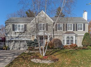 4800 Sunnyside Rd, Edina, MN 55424