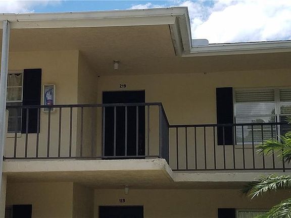 5th image of 7041 W Country Club Dr N APT 219
