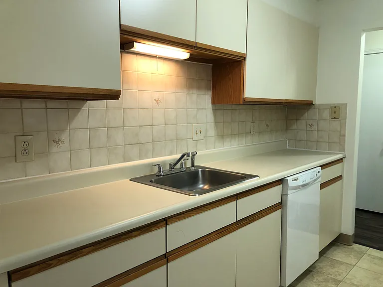 383 Huse Rd #6 — Photo 10