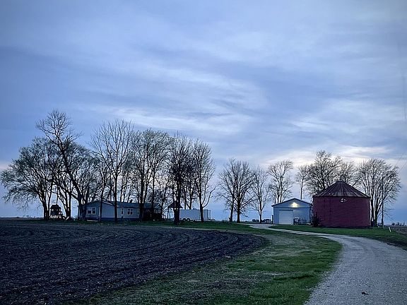 3rd image of 774 N County Road 1475 E