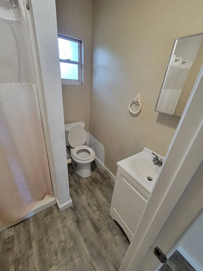 1 bed, $1,050 — Photo 3