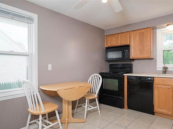 3rd image of 538 Emerson Dr