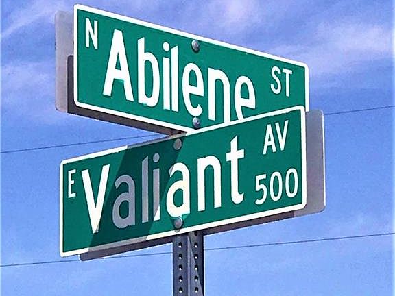 5th image of 471 E Valiant Ave