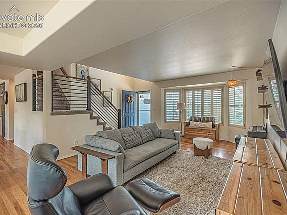 5th image of 430 Oxbow Dr